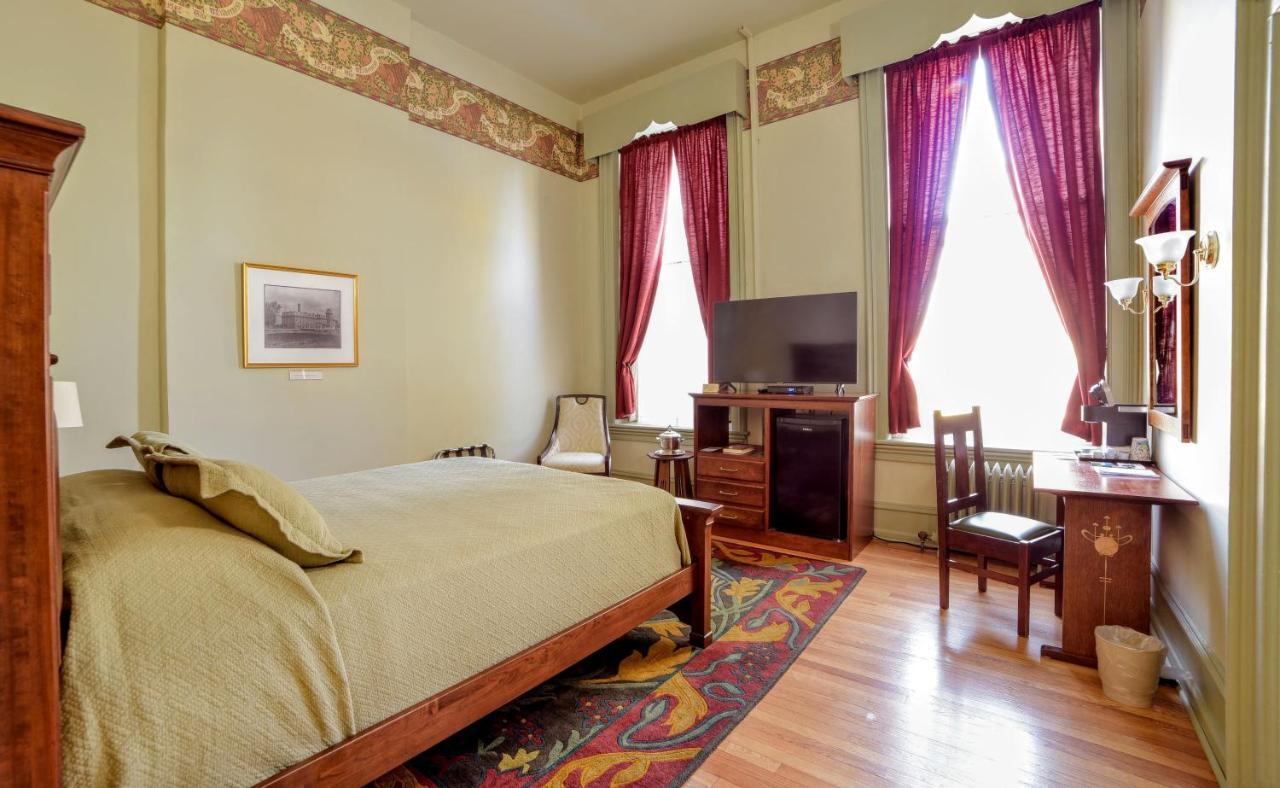 فندق Oneida Community Mansion House المظهر الخارجي الصورة